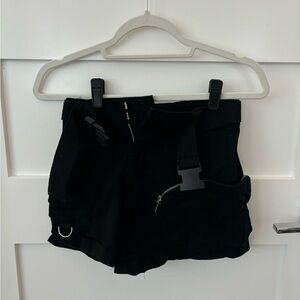 I am Gia cargo shorts